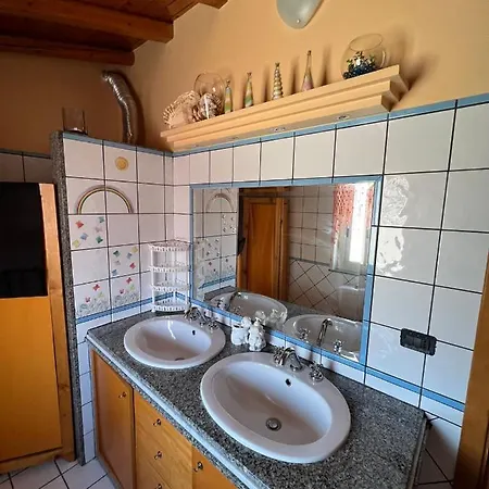 With Terrace Close To Catania Sicily Tatil Evi Adrano