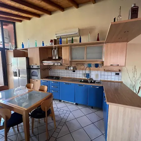 With Terrace Close To Catania Sicily Tatil Evi *
