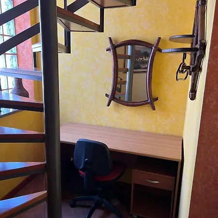 With Terrace Close To Catania Sicily Tatil Evi Adrano